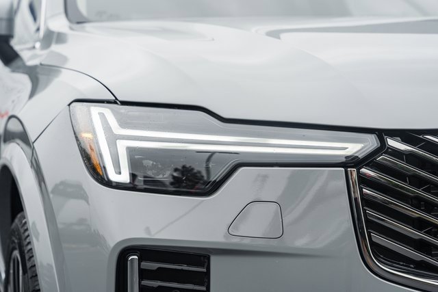 New 2026 Volvo XC90 B6 Plus w/ Protection Package Premier image 13