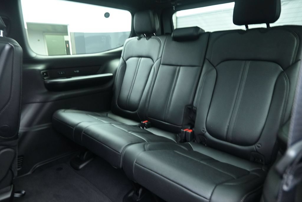 New 2026 Jeep Grand Wagoneer Limited AWD/4WD image 15