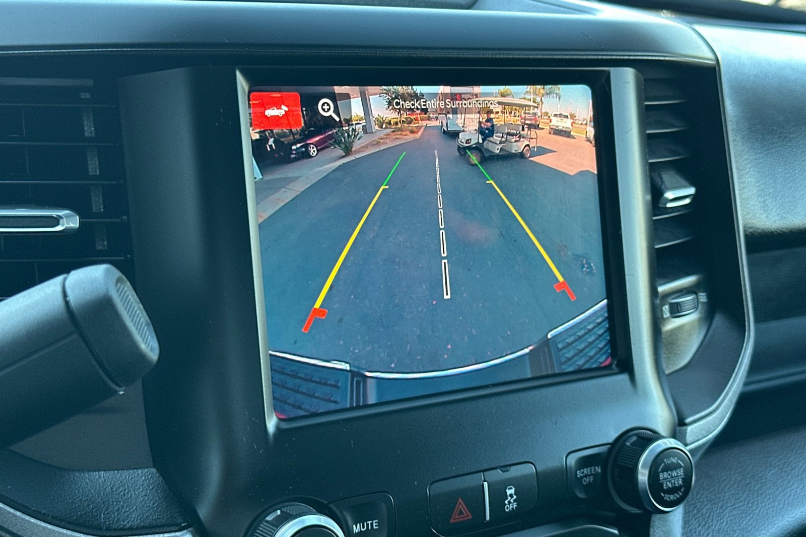 Used 2024 RAM 2500 Tradesman w/ Chrome Appearance Group image 19