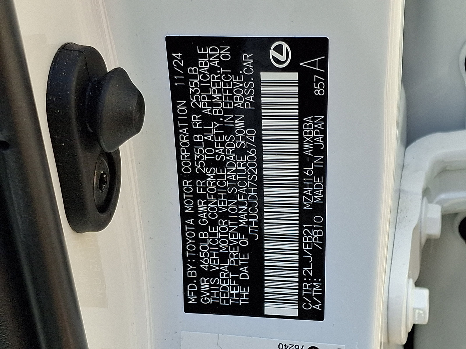 Used 2025 Lexus UX 300h AWD w/ Accessory Package (Z2) image 26