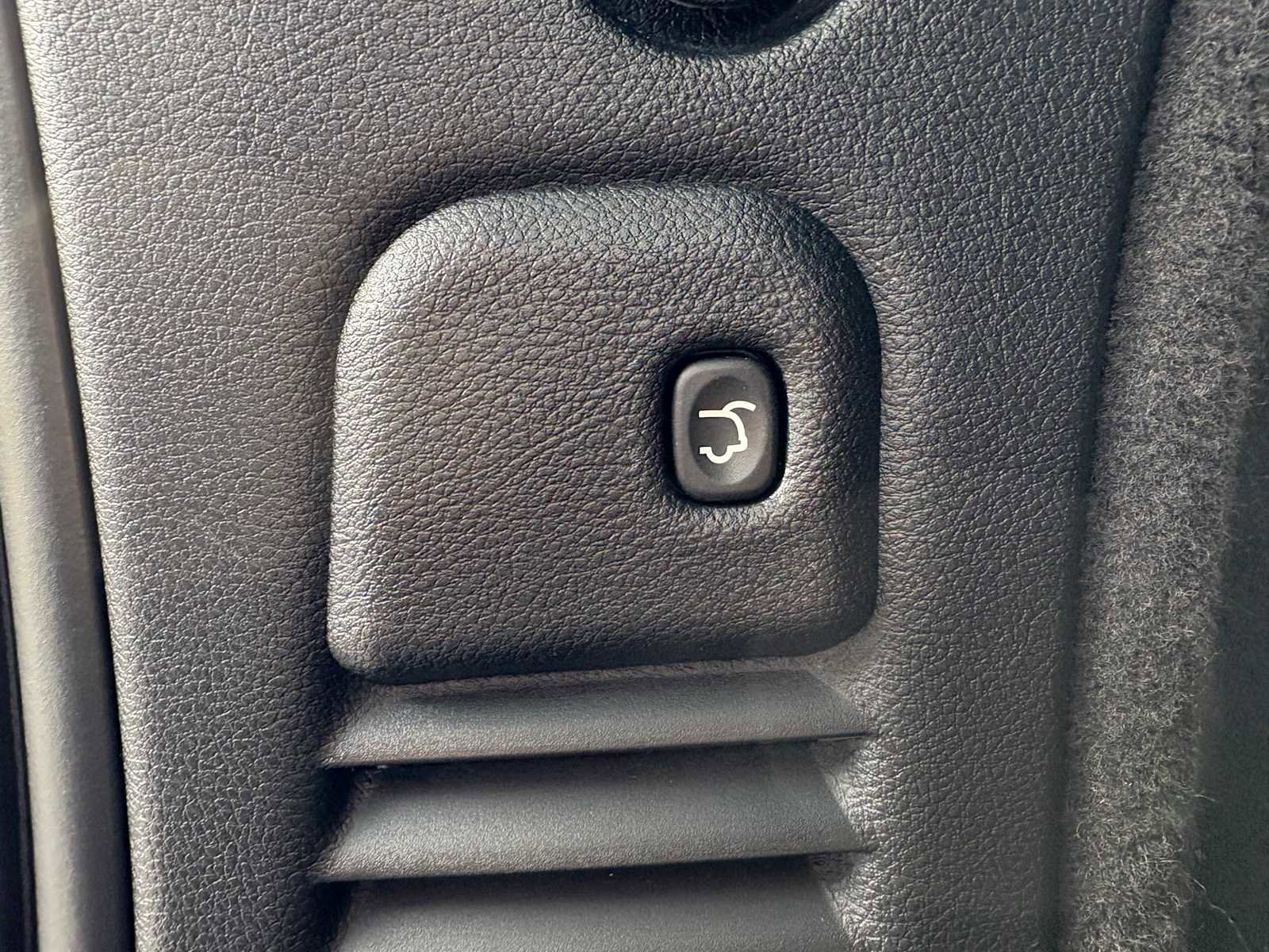 Used 2020 Dodge Durango GT image 15