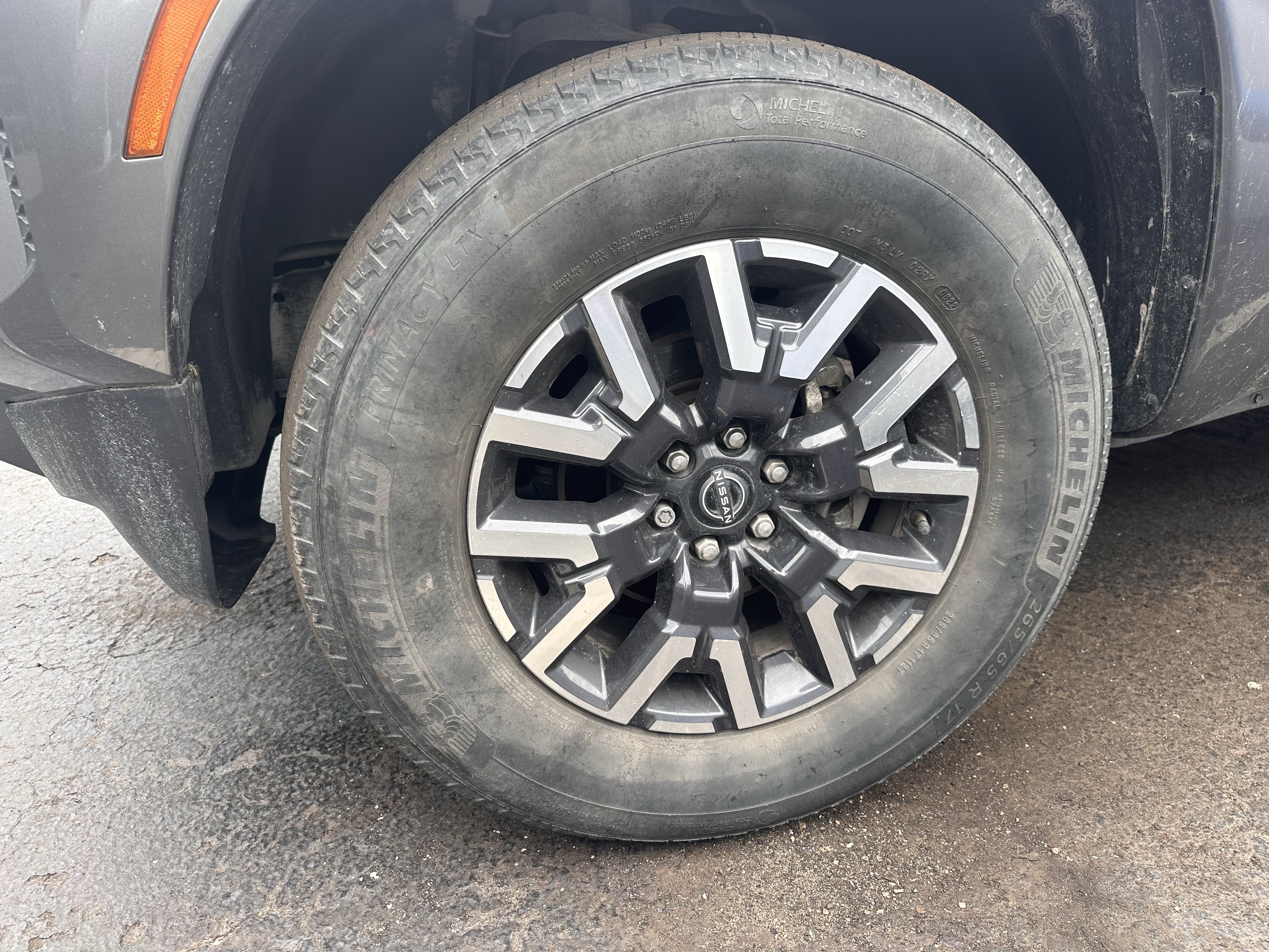 Used 2022 Nissan Frontier SV AWD/4WD image 15