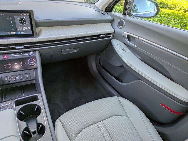 New 2024 Hyundai Sonata Limited FWD image 12