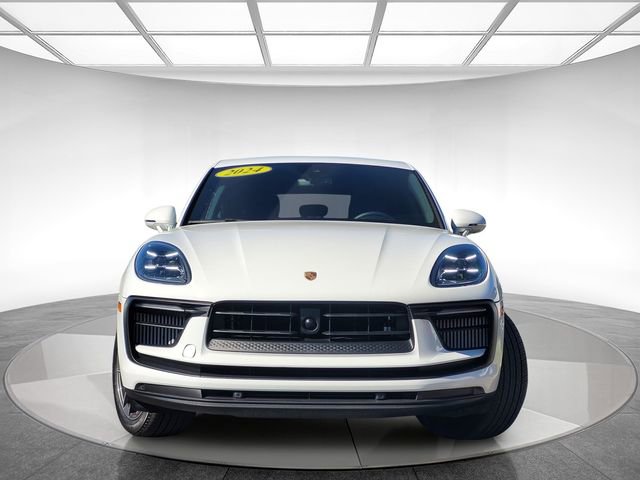 Used 2024 Porsche Macan S image 2
