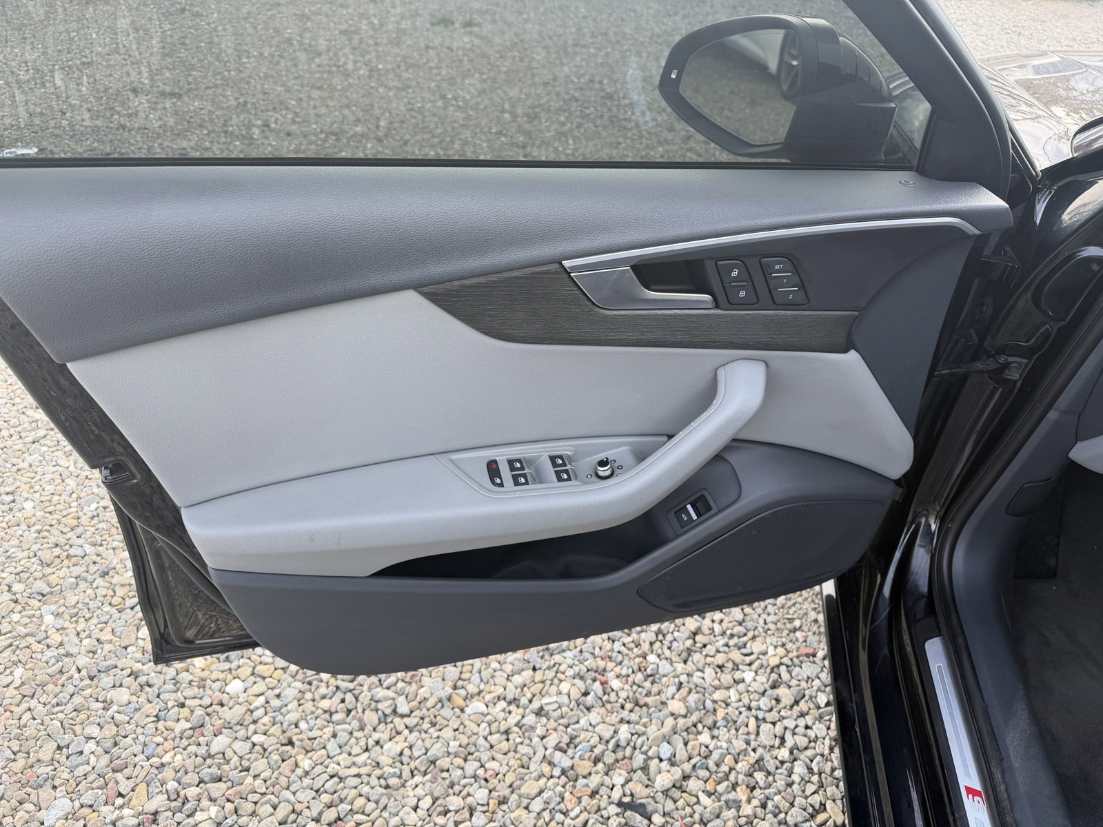 Used 2018 Audi A4 2.0T Premium AWD/4WD image 22