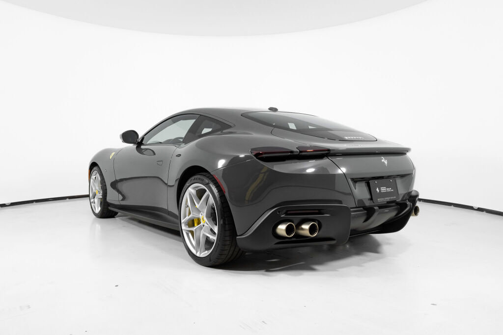 Used 2024 Ferrari Roma image 4
