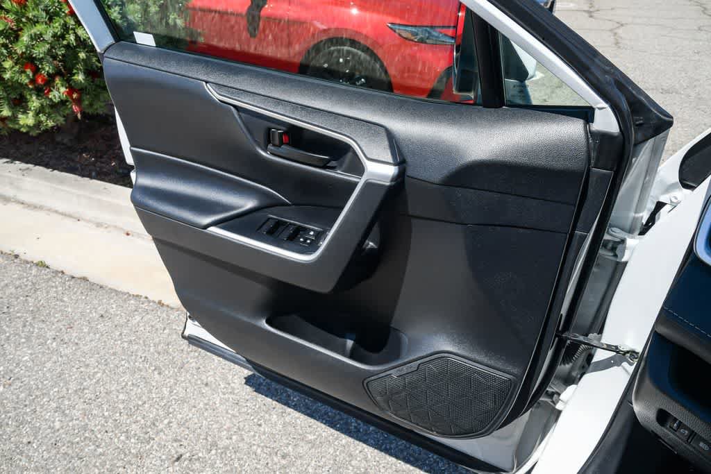 Used 2023 Toyota RAV4 LE image 25