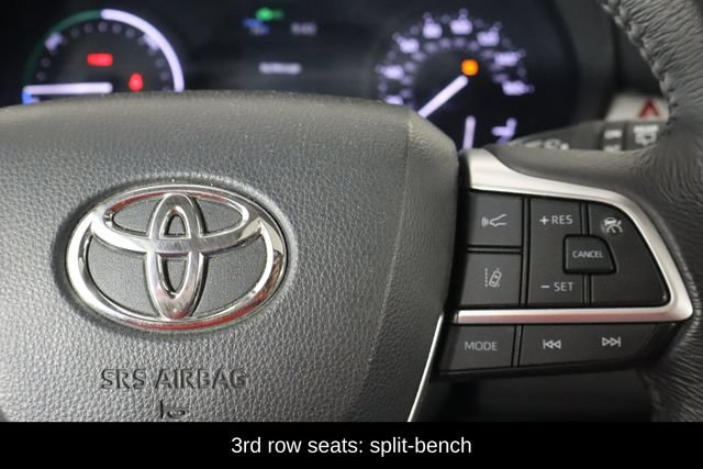 Used 2024 Toyota Sienna XLE AWD/4WD image 10