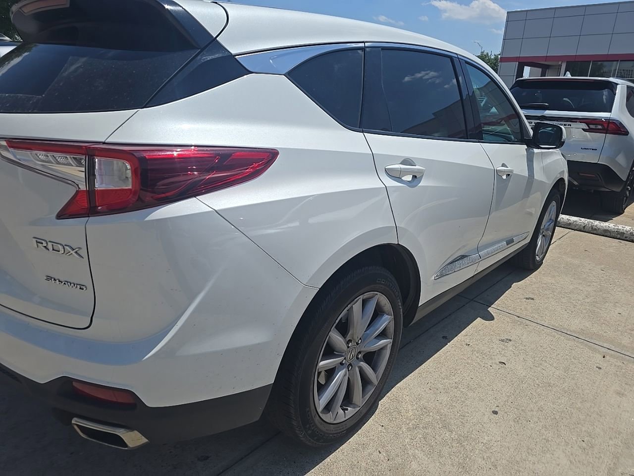 Used 2022 Acura RDX AWD image 4