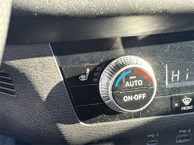 Used 2024 Mitsubishi Outlander SE image 22