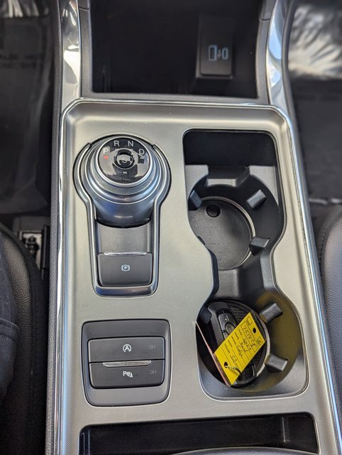 Used 2024 Ford Edge Titanium image 15