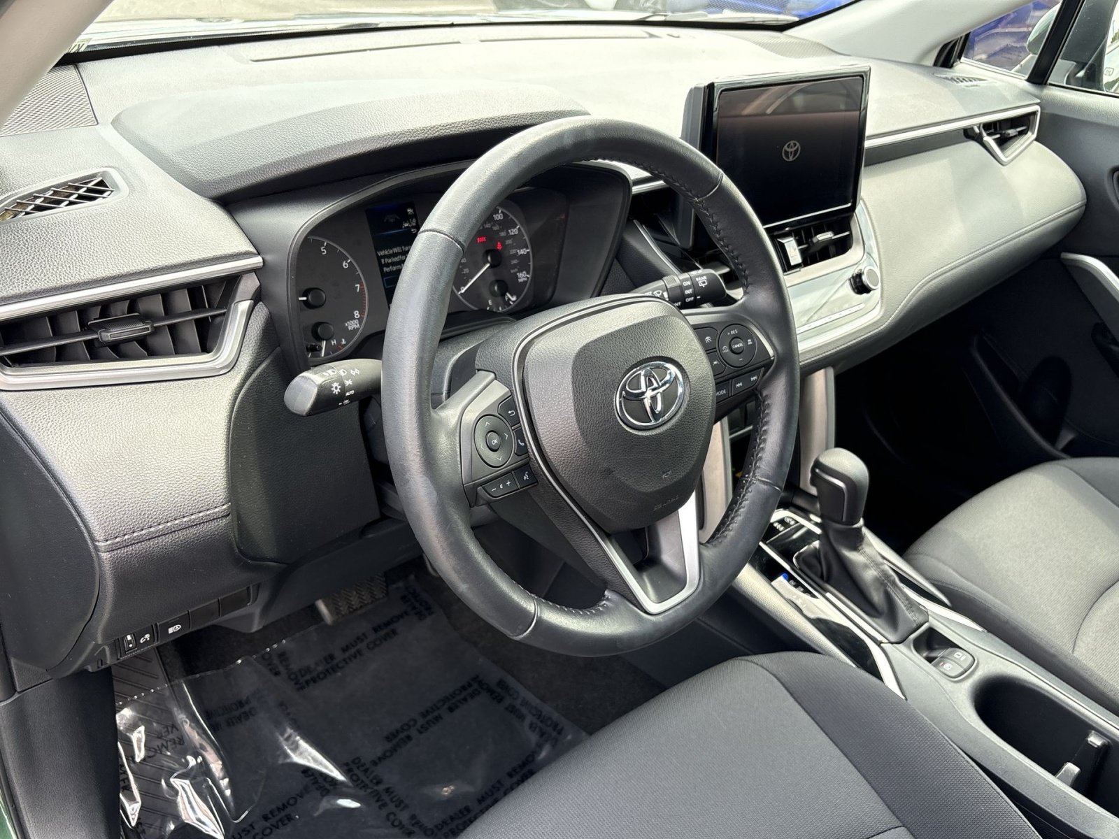 Used 2023 Toyota Corolla Cross LE AWD/4WD image 16