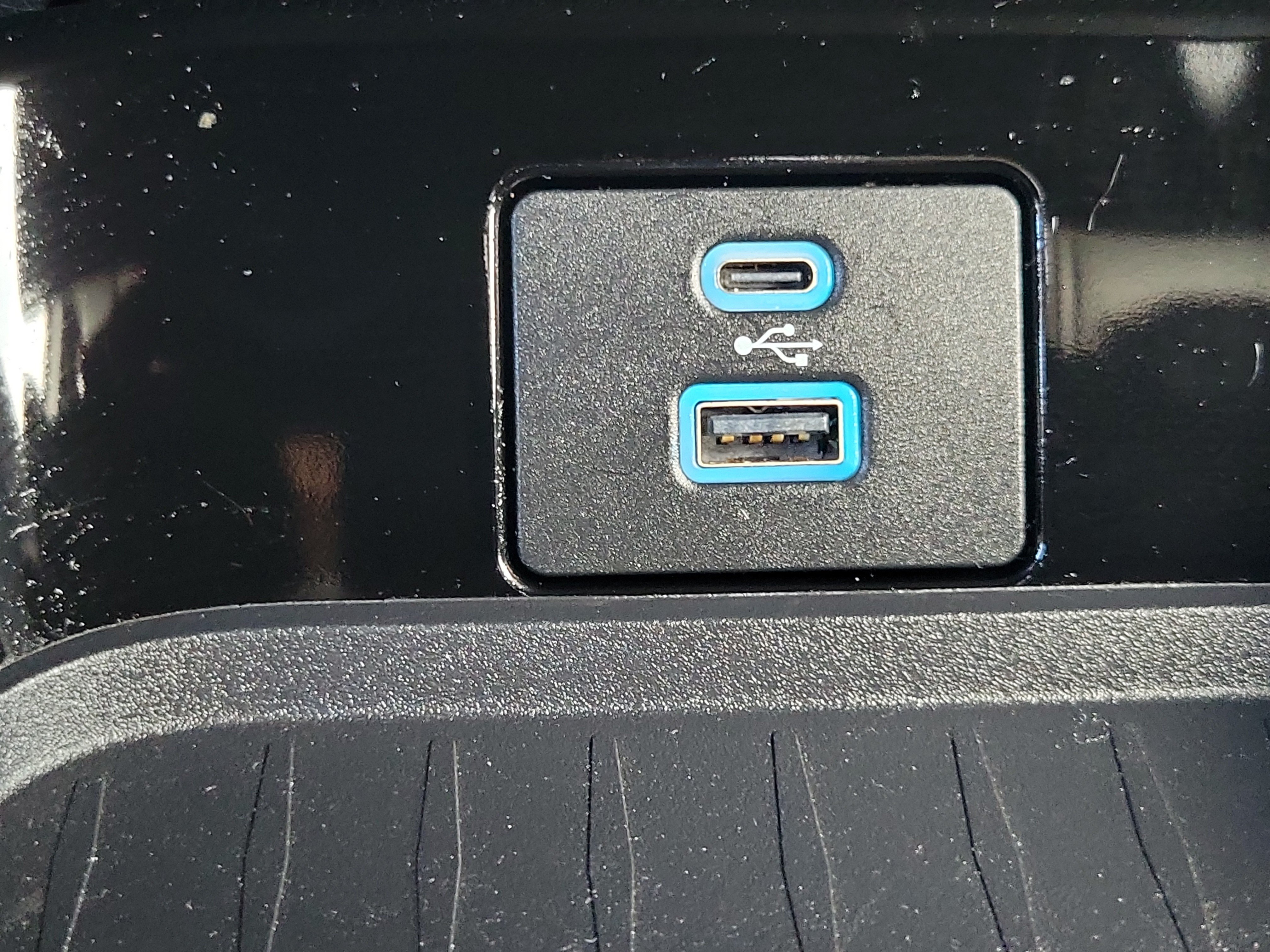 Used 2024 Ford Mustang Mach-E Select w/ Comfort Package Lite RWD image 31
