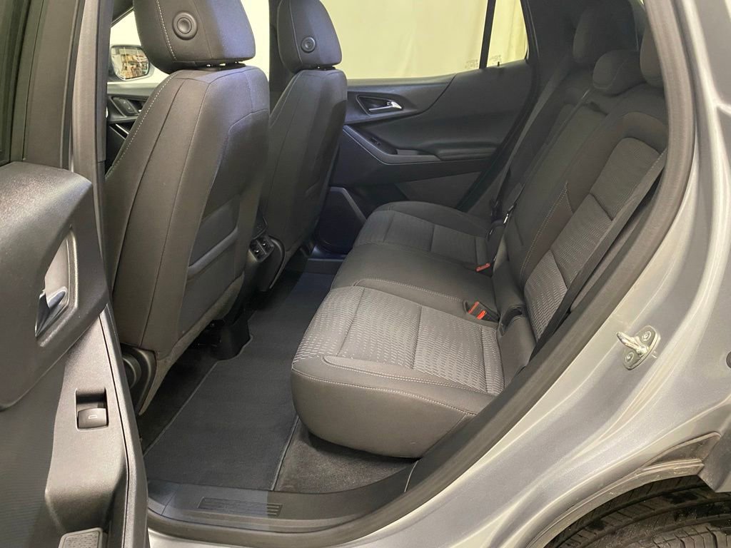 Used 2025 Chevrolet Equinox LT AWD/4WD image 16