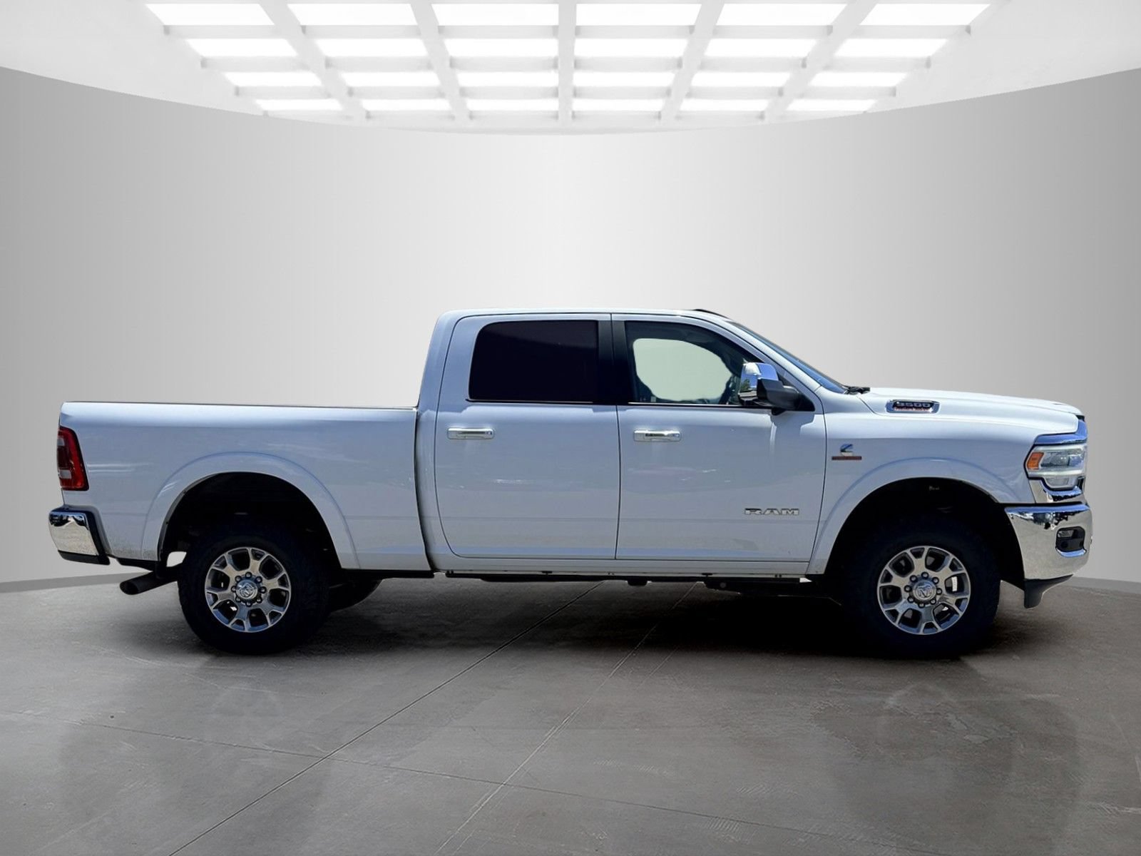 Used 2021 RAM 3500 Laramie AWD/4WD image 4