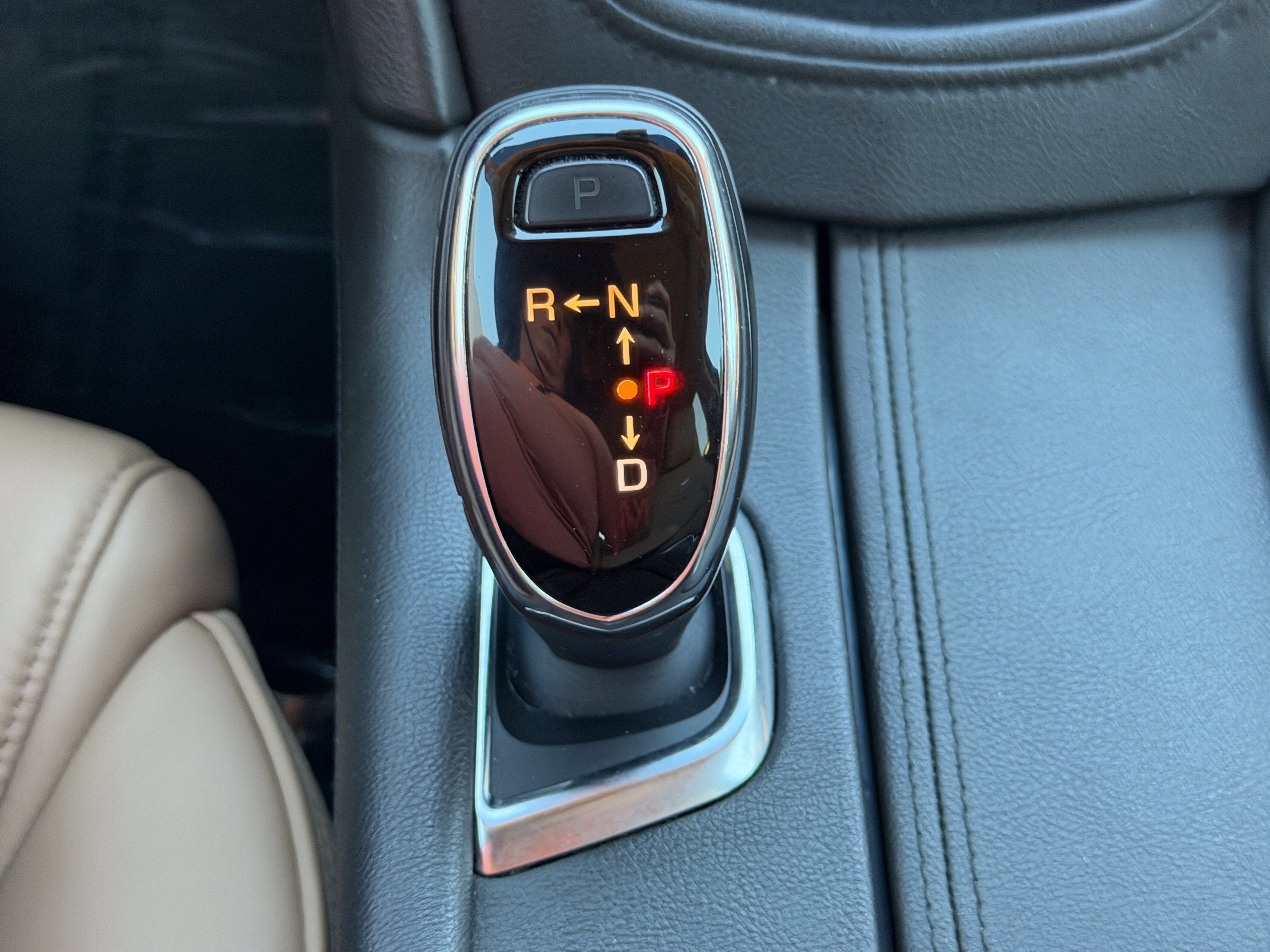 Used 2018 Cadillac XT5 Platinum w/ Driver Assist Package AWD/4WD image 26