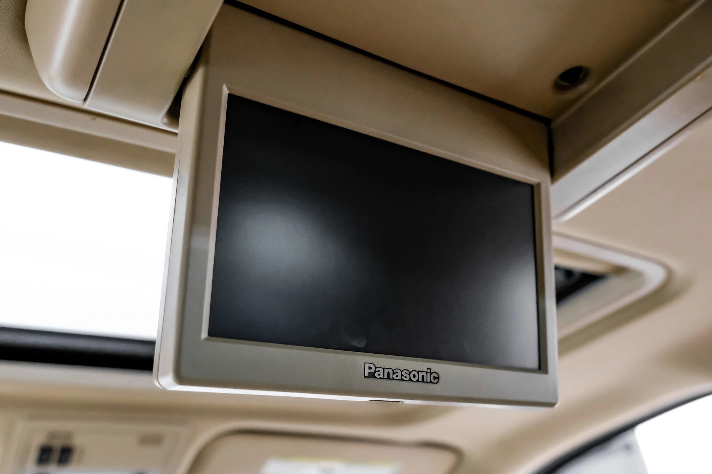 Used 2012 Chevrolet Avalanche LTZ image 49