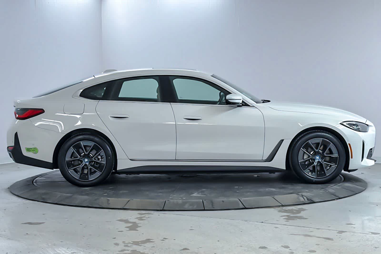 Used 2023 BMW i4 eDrive35 RWD image 8