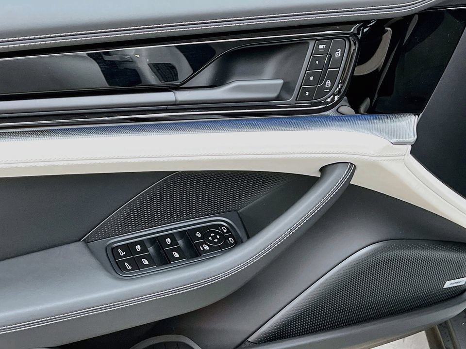 New 2026 Porsche Panamera 4 AWD/4WD image 20