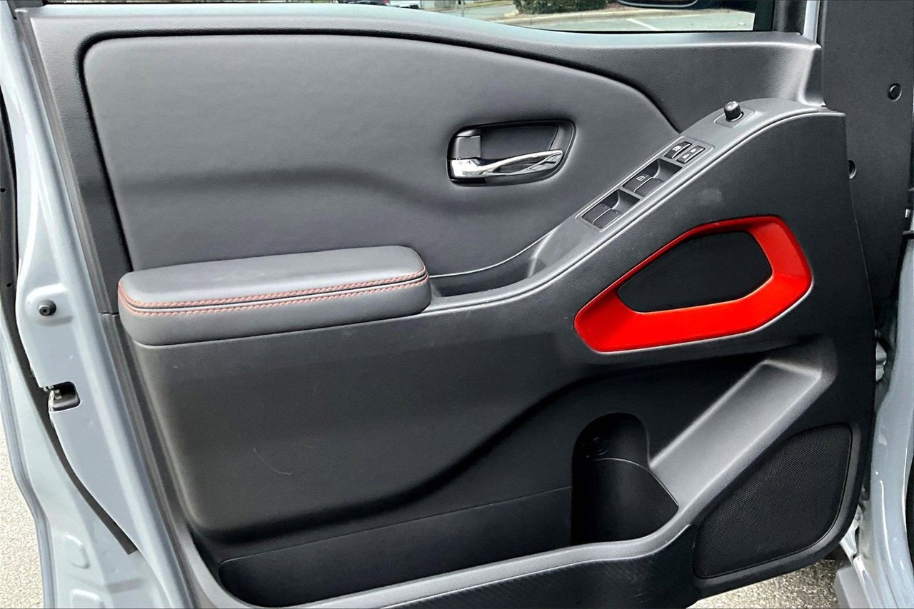 Used 2022 Nissan Frontier PRO-4X w/ Off-Road Protection Package image 25