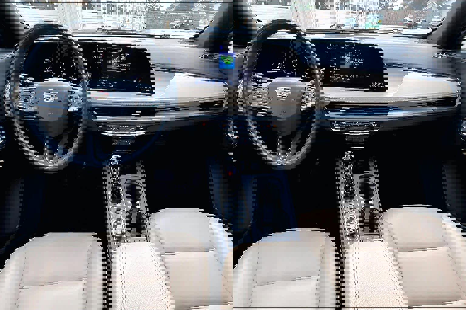 Used 2024 Cadillac XT4 Luxury w/ Cold Weather Package image 13