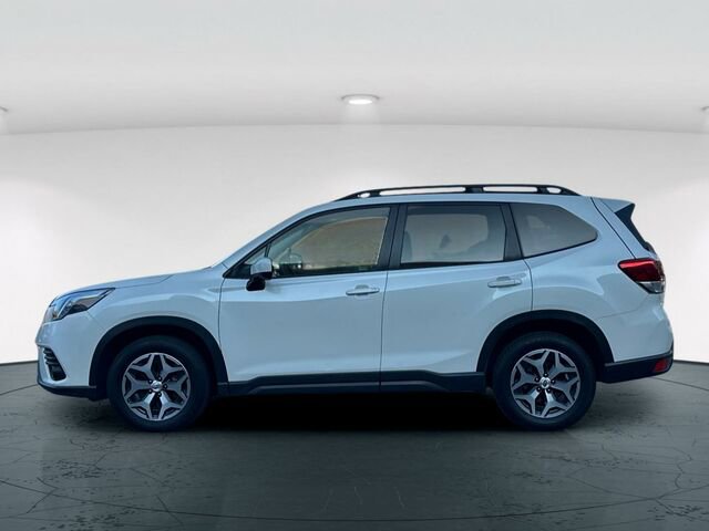 Certified 2023 Subaru Forester Premium image 3