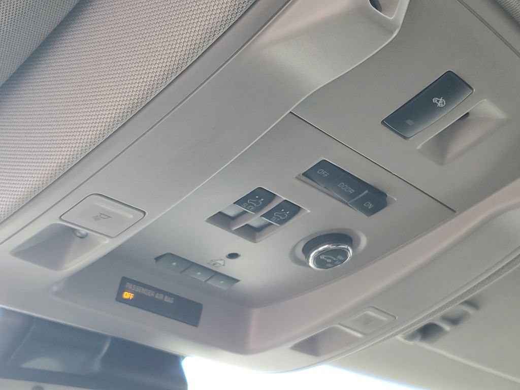 Used 2015 GMC Yukon Denali w/ Premium Package image 25