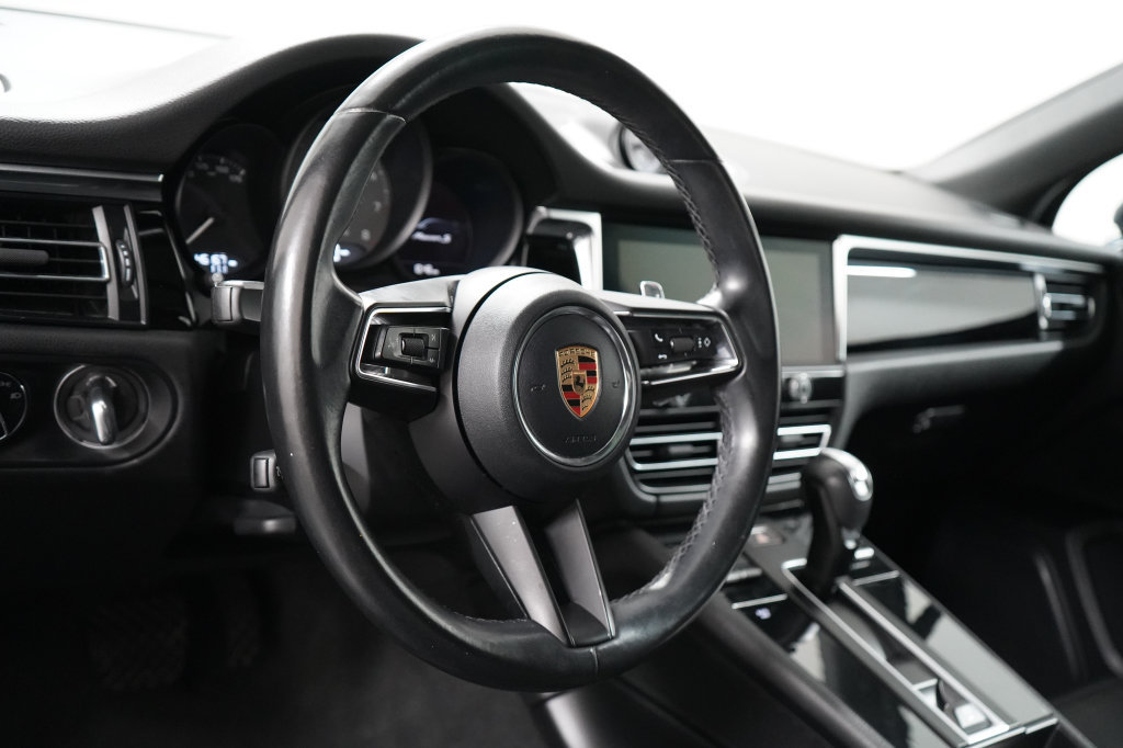 Used 2023 Porsche Macan S AWD/4WD image 11