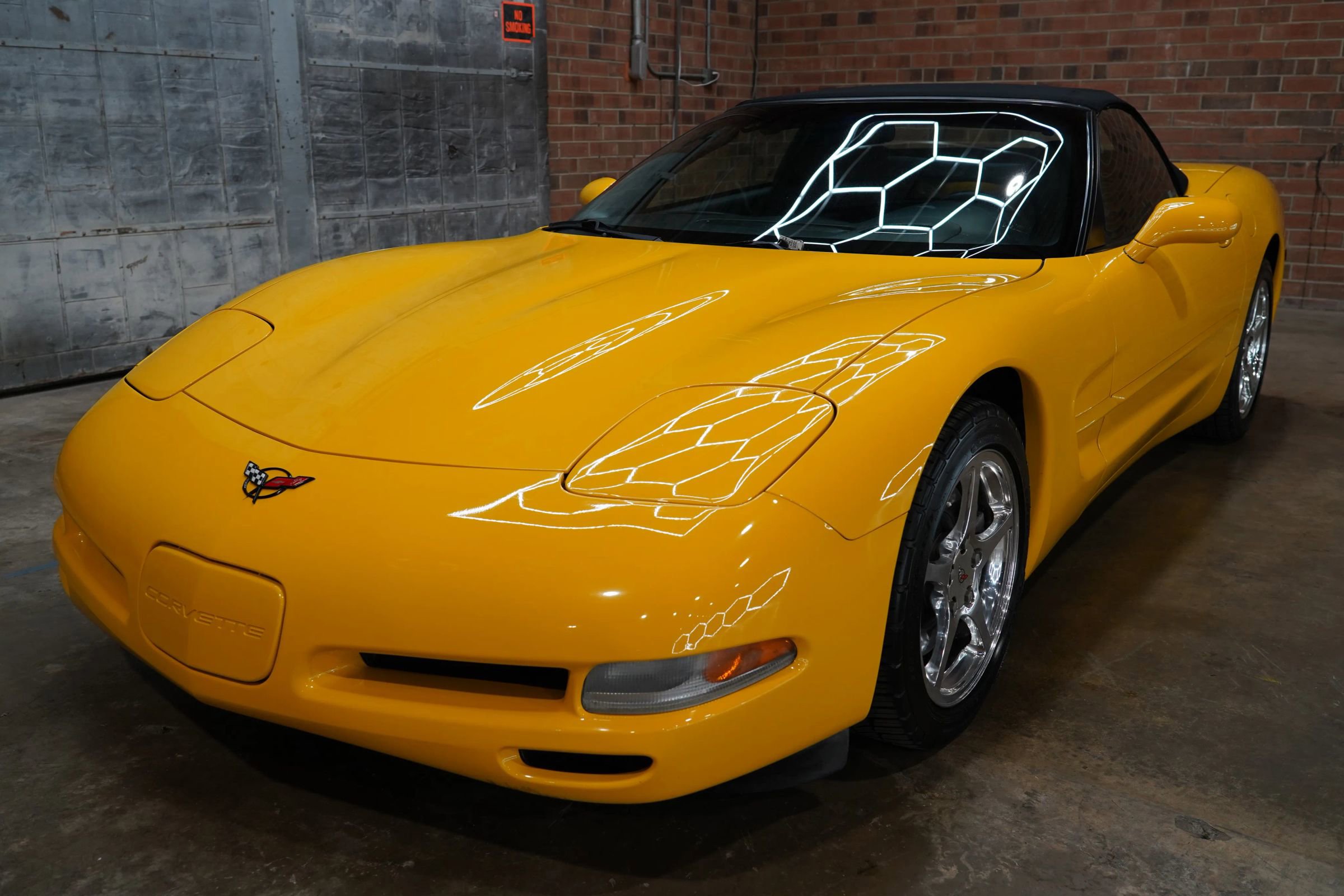 Used 2002 Chevrolet Corvette Coupe w/ Preferred Equipment Group2 RWD image 20