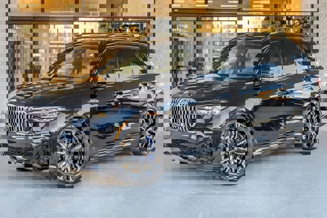 Used 2019 BMW X7 xDrive40i w/ Premium Package image 2