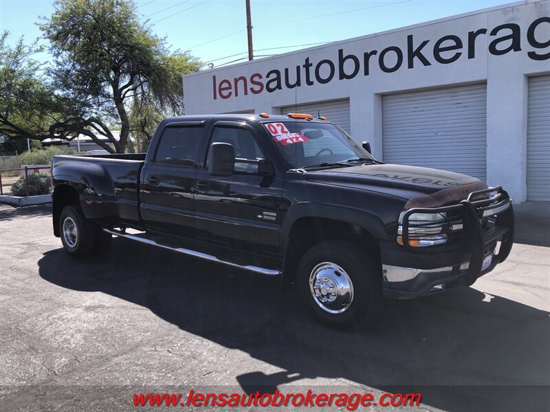 Used 2002 Chevrolet Silverado 3500 LT AWD/4WD image 3