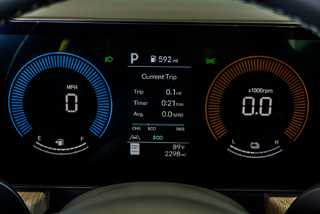 Certified 2025 Hyundai Sonata SEL FWD image 32