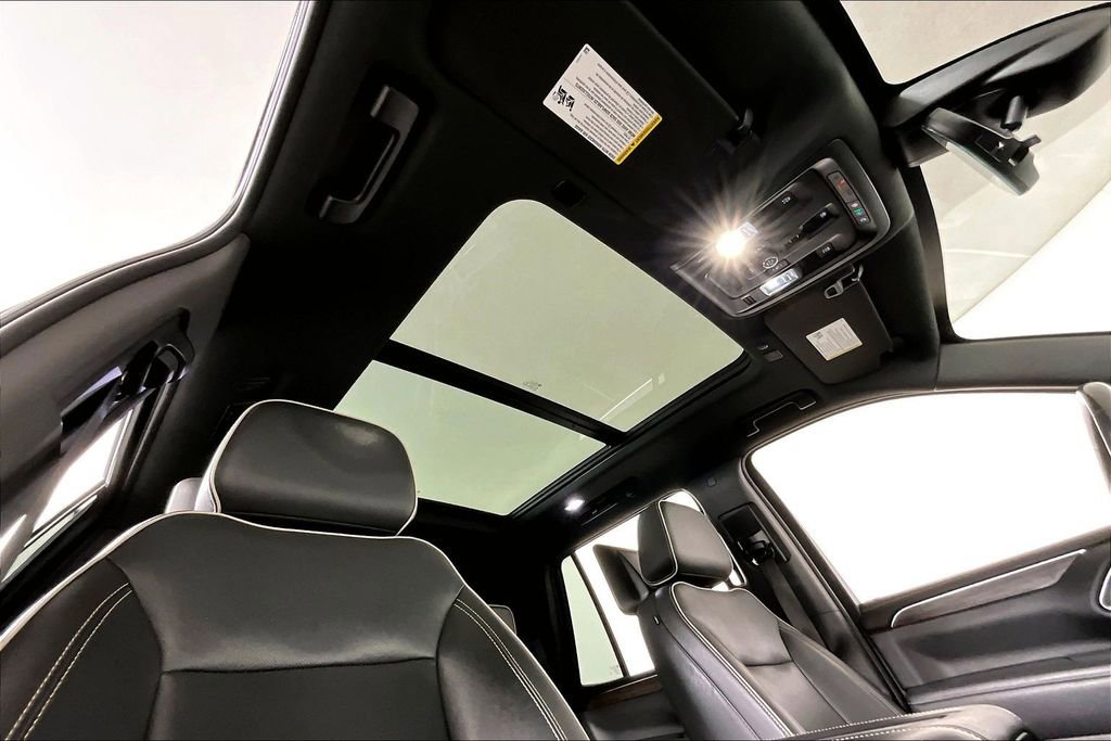 Used 2021 Chevrolet Tahoe Premier w/ Premium Package image 22