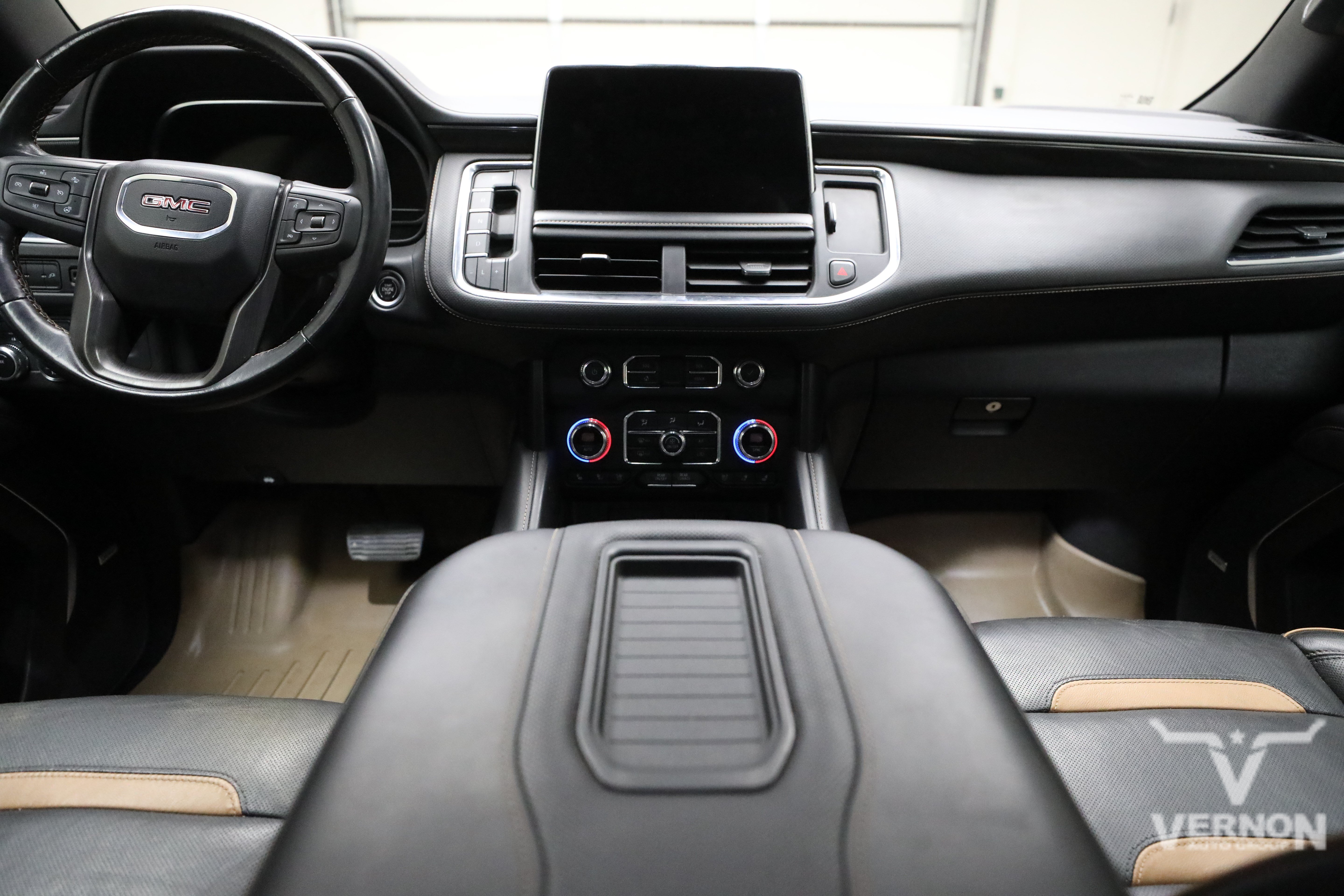 Used 2022 GMC Yukon XL AT4 AWD/4WD image 13