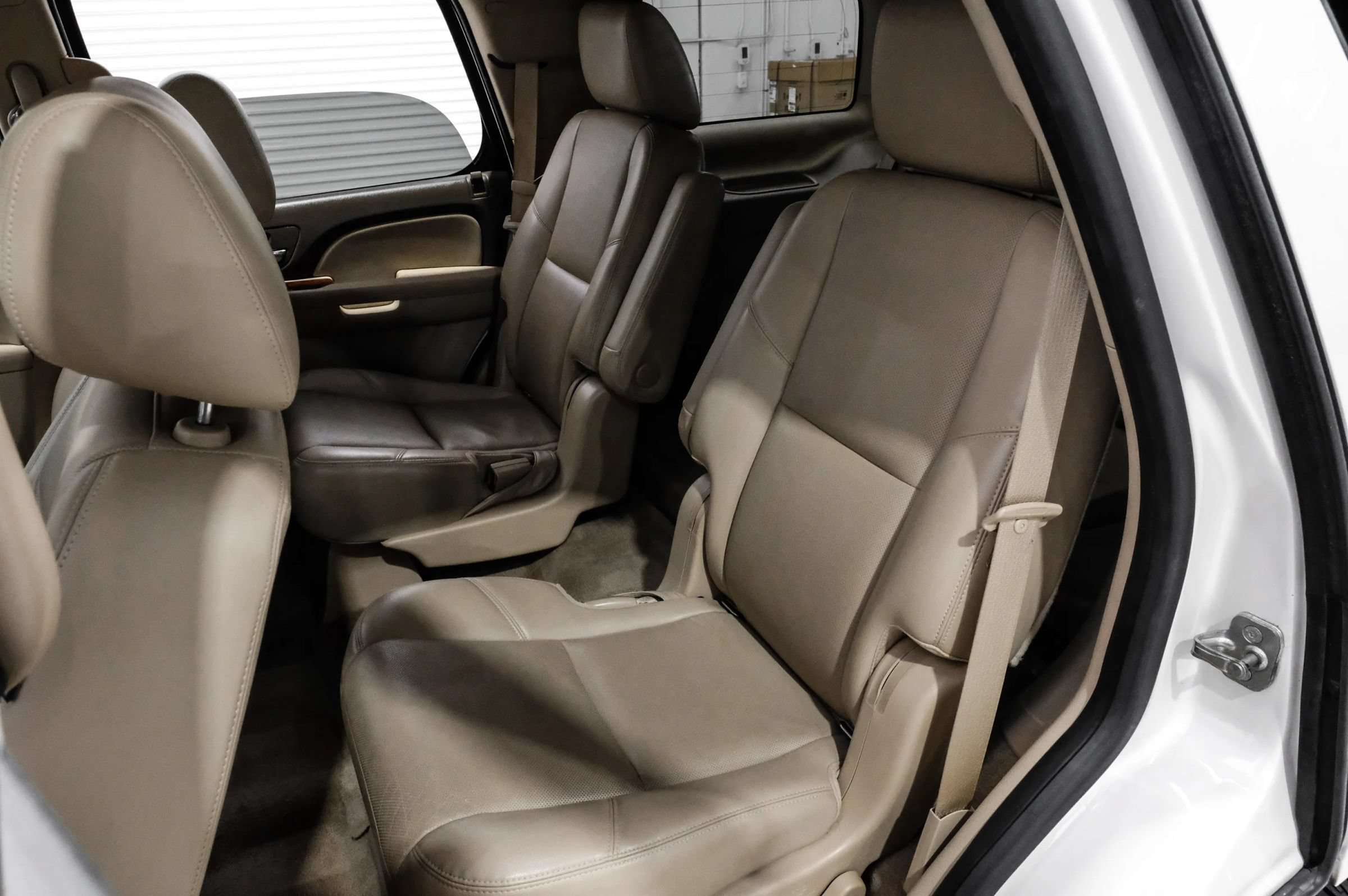 Used 2013 Chevrolet Tahoe LTZ RWD image 21