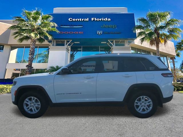 Certified 2023 Jeep Grand Cherokee Laredo image 8