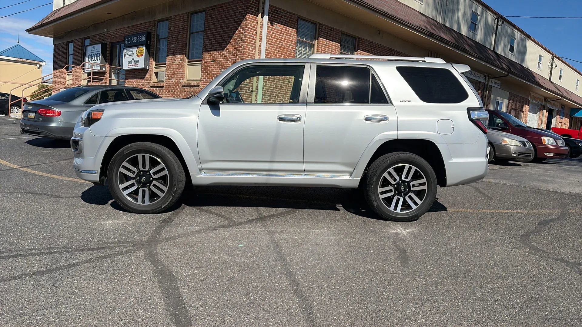 Used 2014 Toyota 4Runner Limited image 16