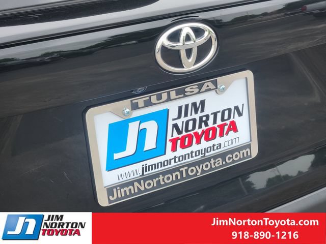 Used 2025 Toyota RAV4 XLE FWD image 11