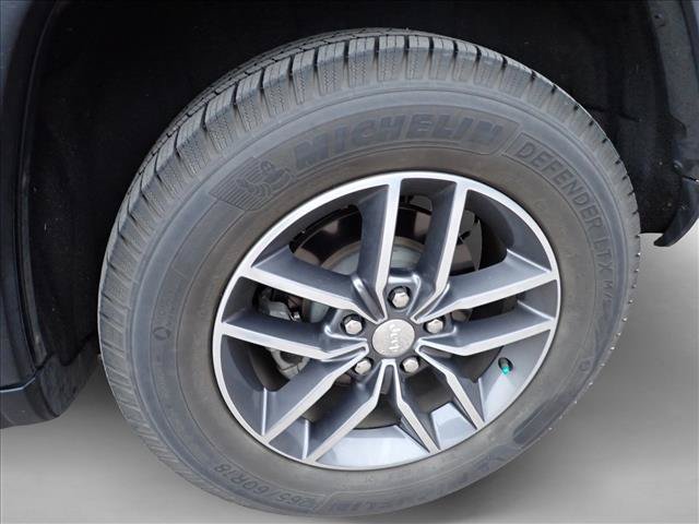 Used 2018 Jeep Grand Cherokee Limited AWD/4WD image 6