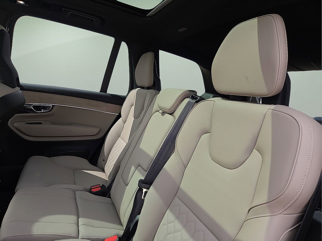 New 2026 Volvo XC90 B6 Plus w/ Protection Package Premier AWD/4WD image 19