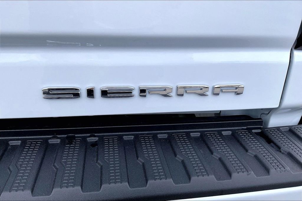 New 2026 GMC Sierra 2500 Denali w/ Denali Reserve Package AWD/4WD image 9