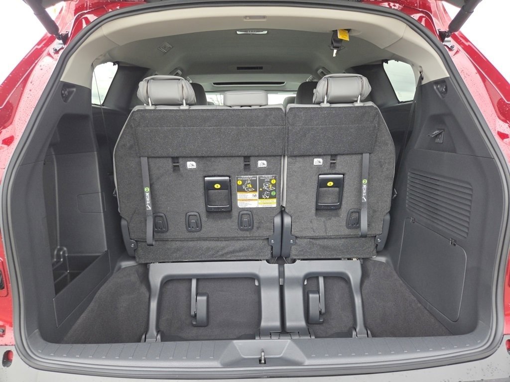 New 2026 Toyota Sienna XLE image 28