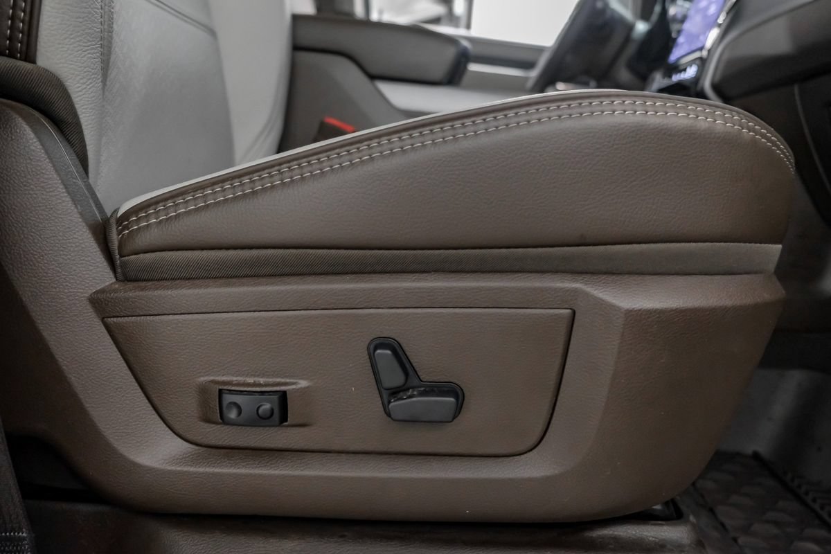 Used 2026 RAM 3500 Laramie AWD/4WD image 35