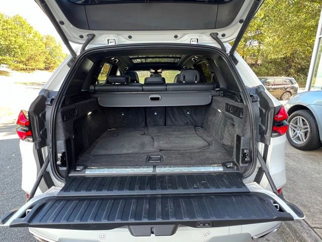 Used 2024 BMW X5 xDrive50e image 28
