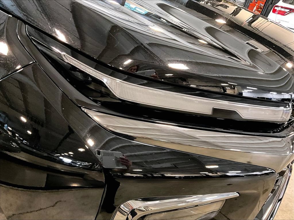 Used 2024 Chevrolet Traverse Z71 AWD/4WD image 34