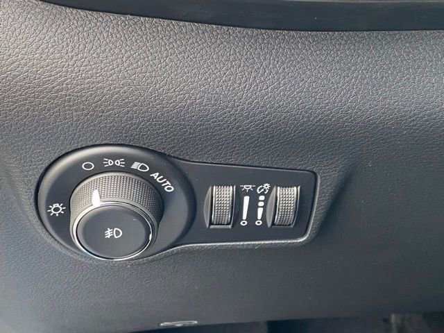 New 2026 Jeep Compass Latitude image 25