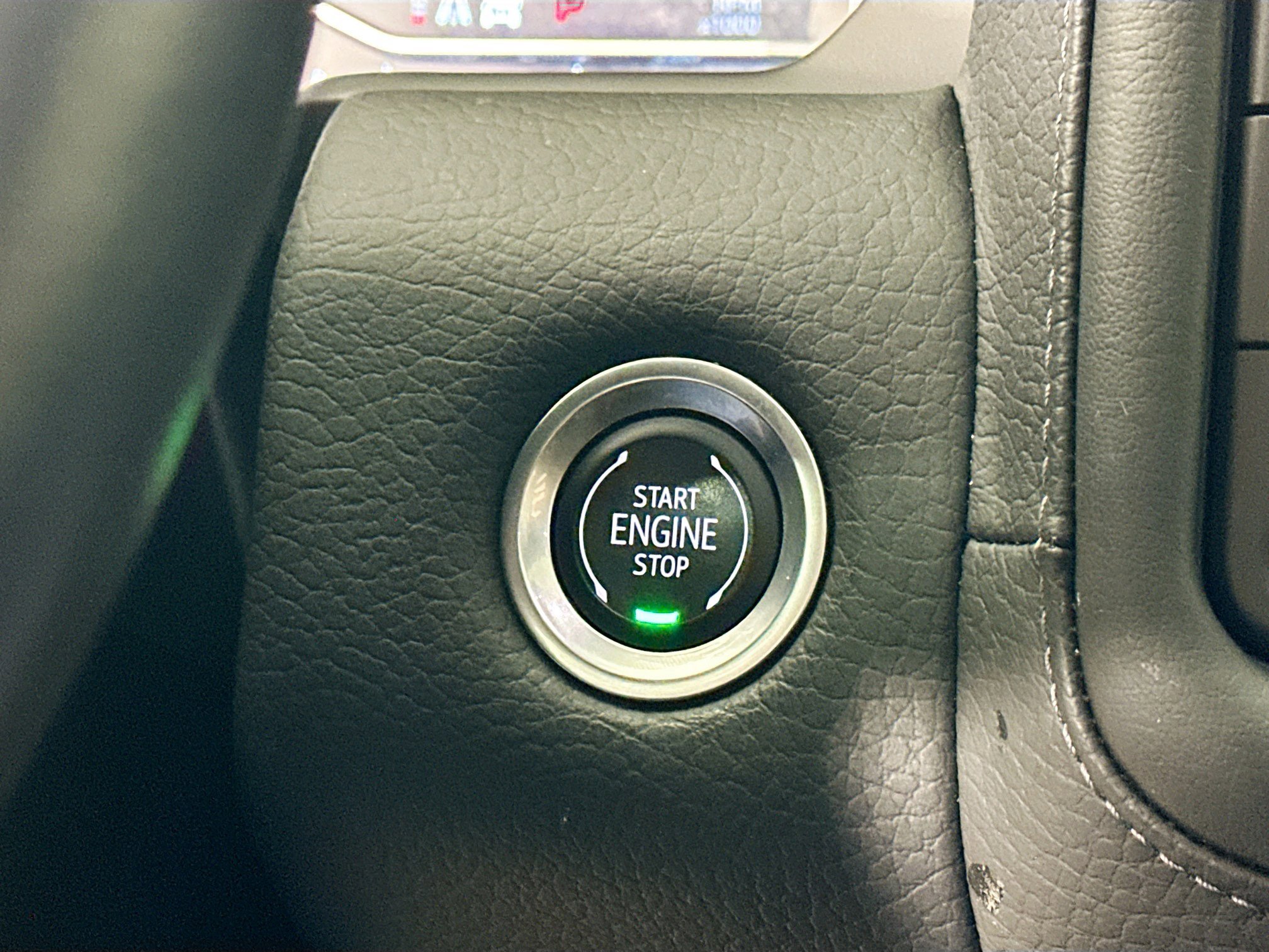 Used 2024 GMC Yukon Denali w/ Denali Reserve Package image 17