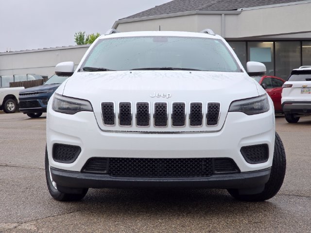 Used 2020 Jeep Cherokee Latitude w/ Cold Weather Group FWD image 3