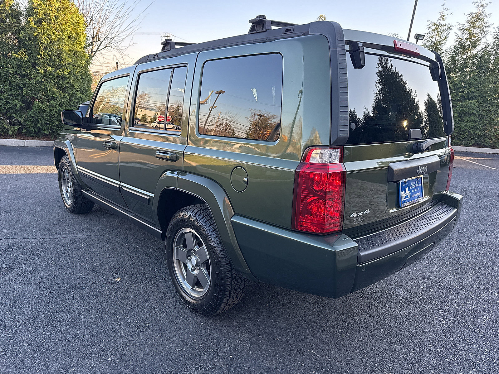 Used 2008 Jeep Commander Sport image 7