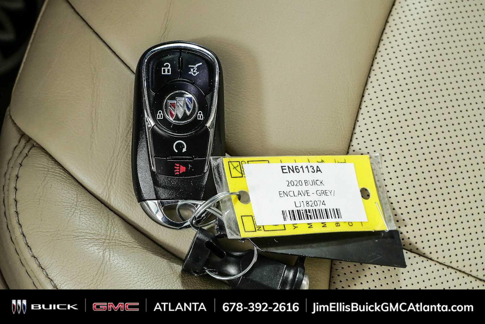 Used 2020 Buick Enclave Premium w/ Sun and Sites Package FWD image 41